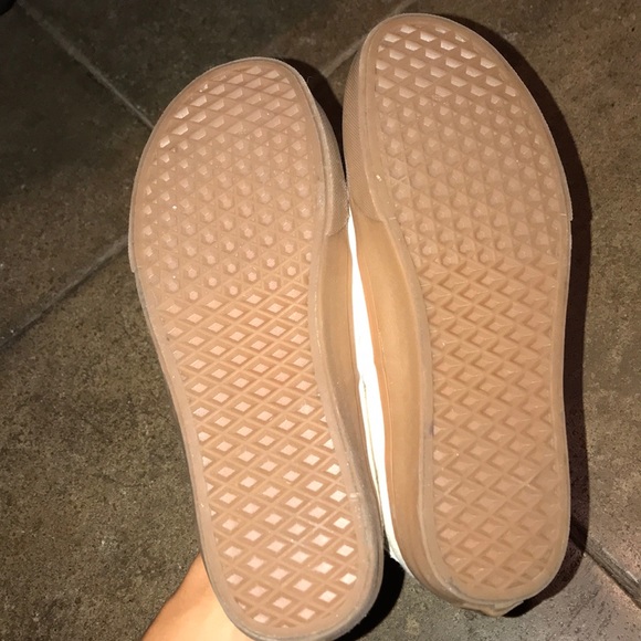 Vans - Picture 2 of 4